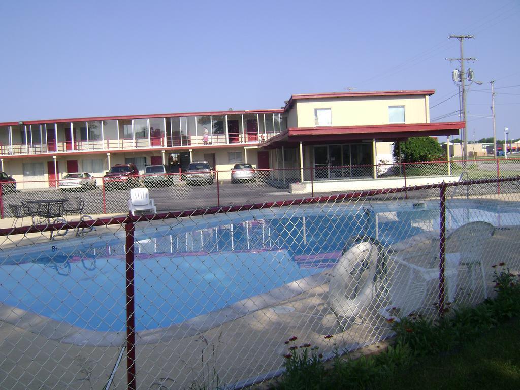 Seaway Motel Roosevelt Park Экстерьер фото